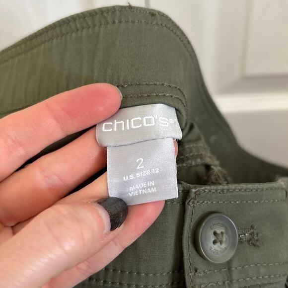 Chicos Army Green Rolled Cuff Cropped Cargo Pants Size 2/12 - Picture 7 of 8